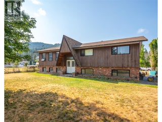 181 Carr Crescent. Oliver, British Columbia