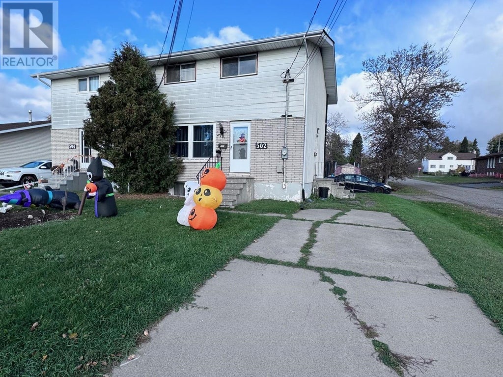 502 Strand Avenue, Thunder Bay