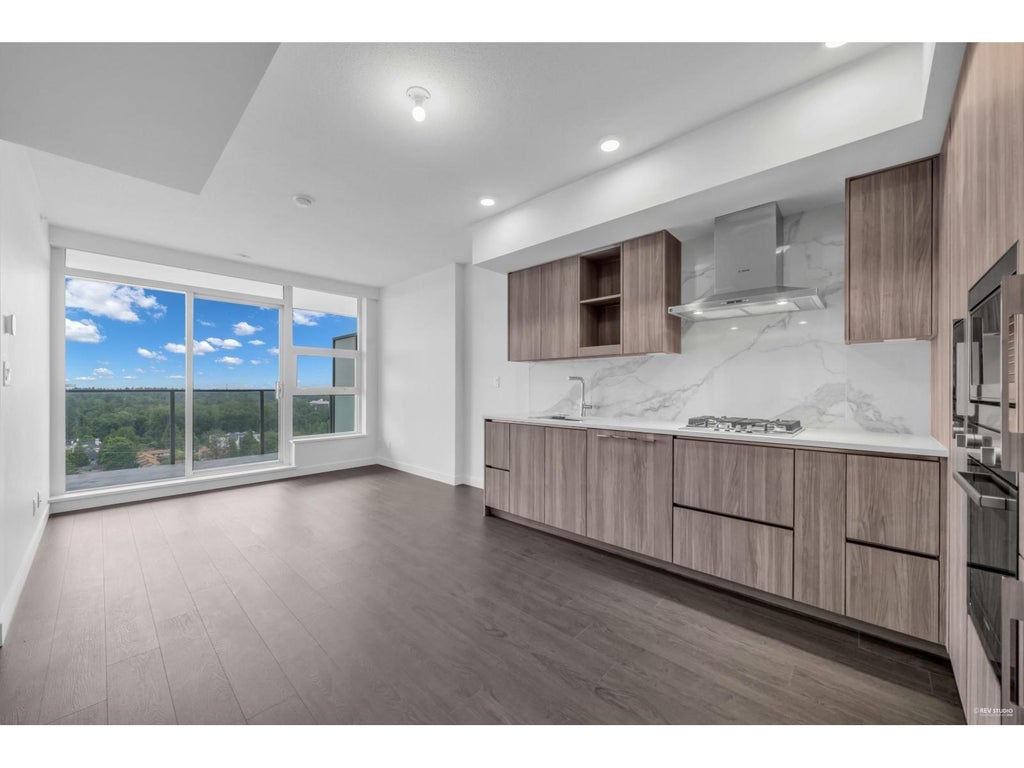 2703 13768 100 Avenue, Surrey