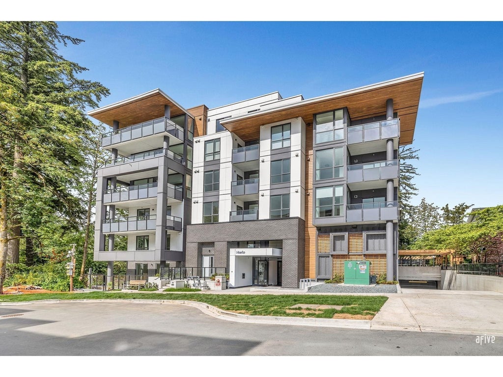 401 6585 195a Street, Surrey