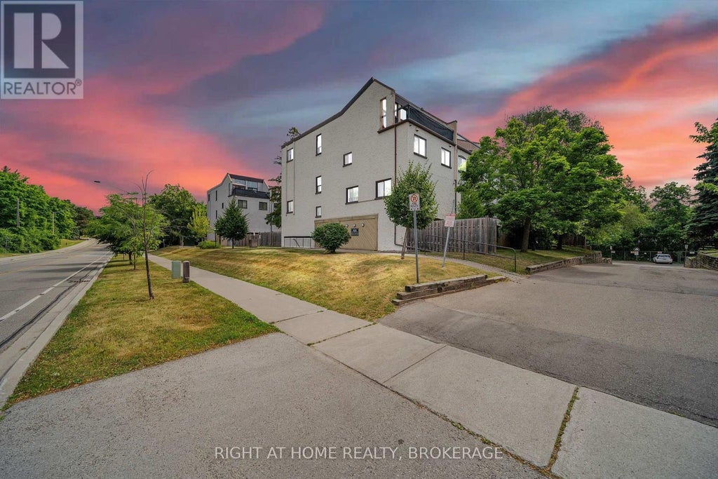 132 - 1058 Falgarwood Drive, Oakville (fa Falgarwood)