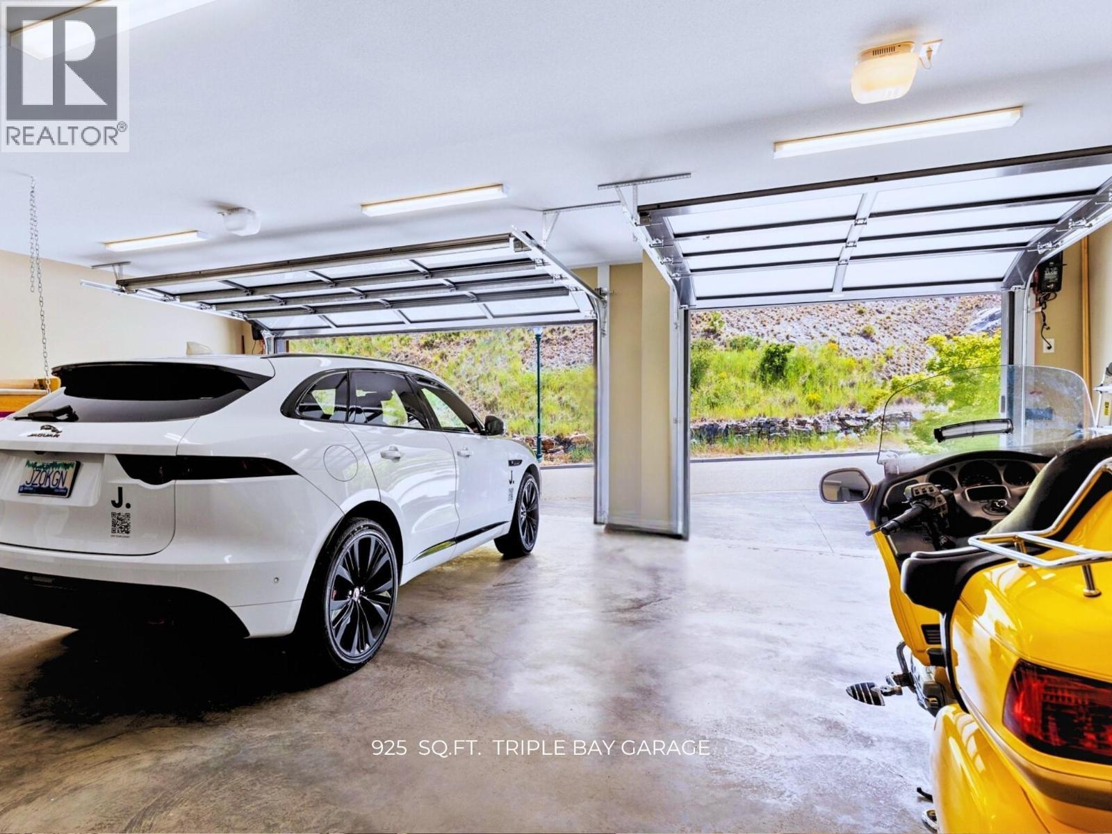 5580 Trestle Ridge Court. Kelowna, British Columbia