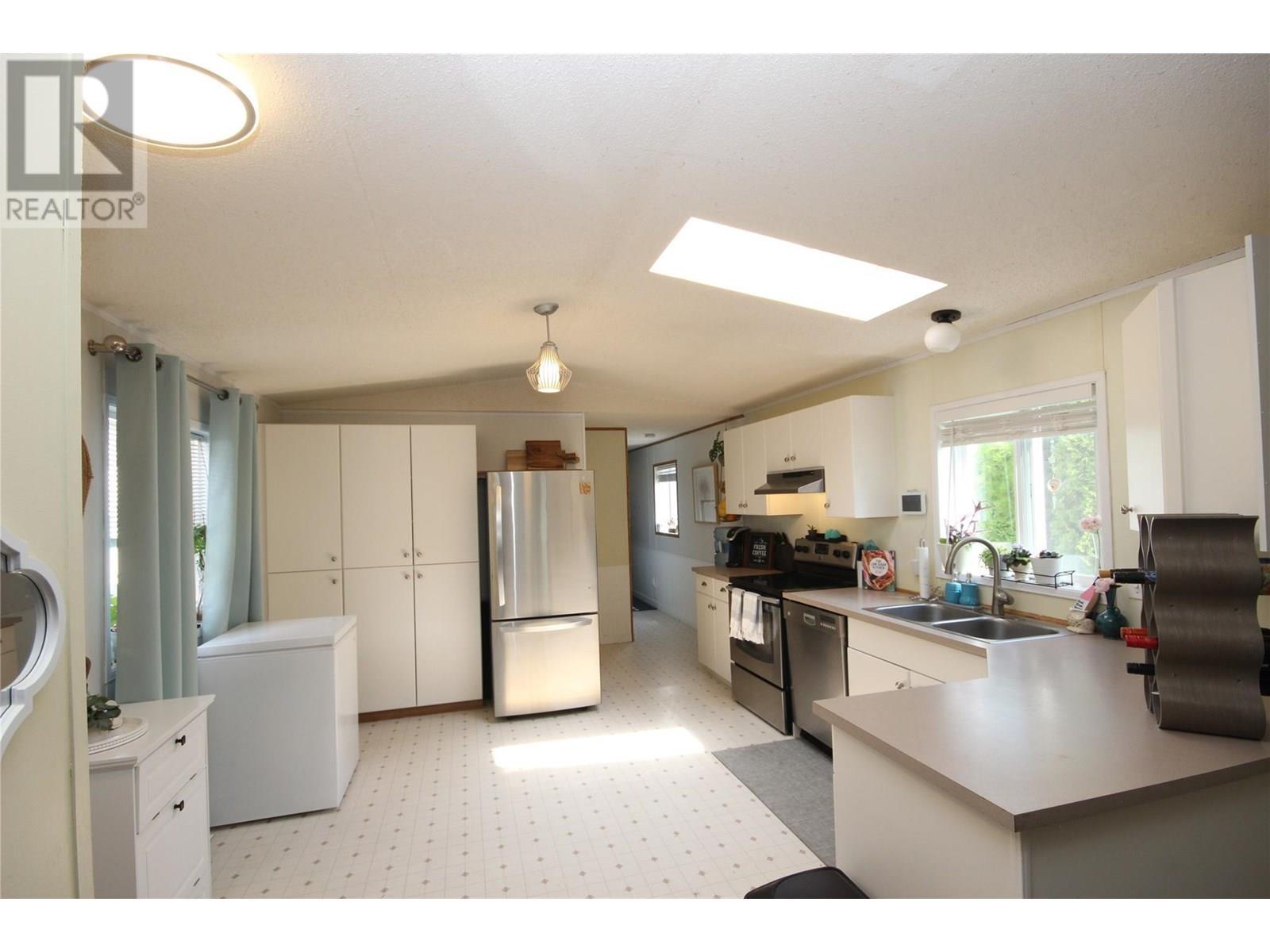 1525 Westside Road S Unit# 54. Kelowna, British Columbia