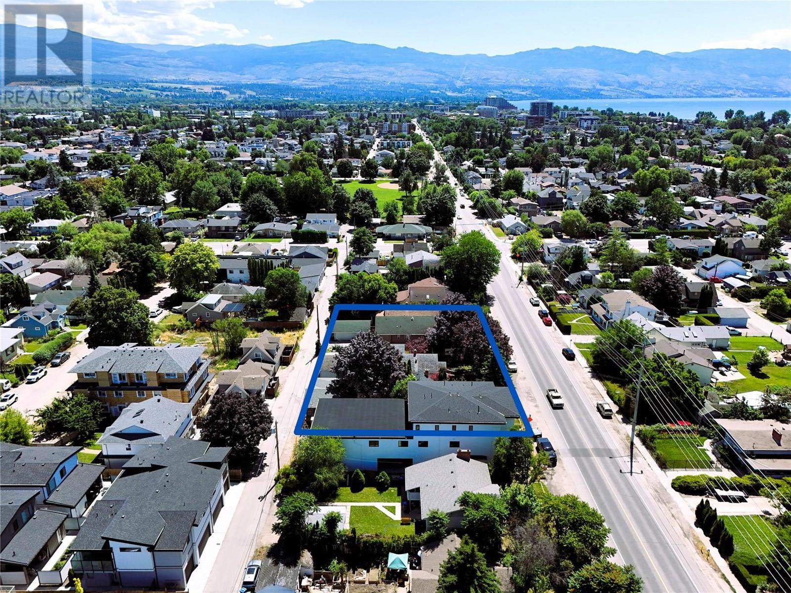 2257 Richter Street. Kelowna, British Columbia