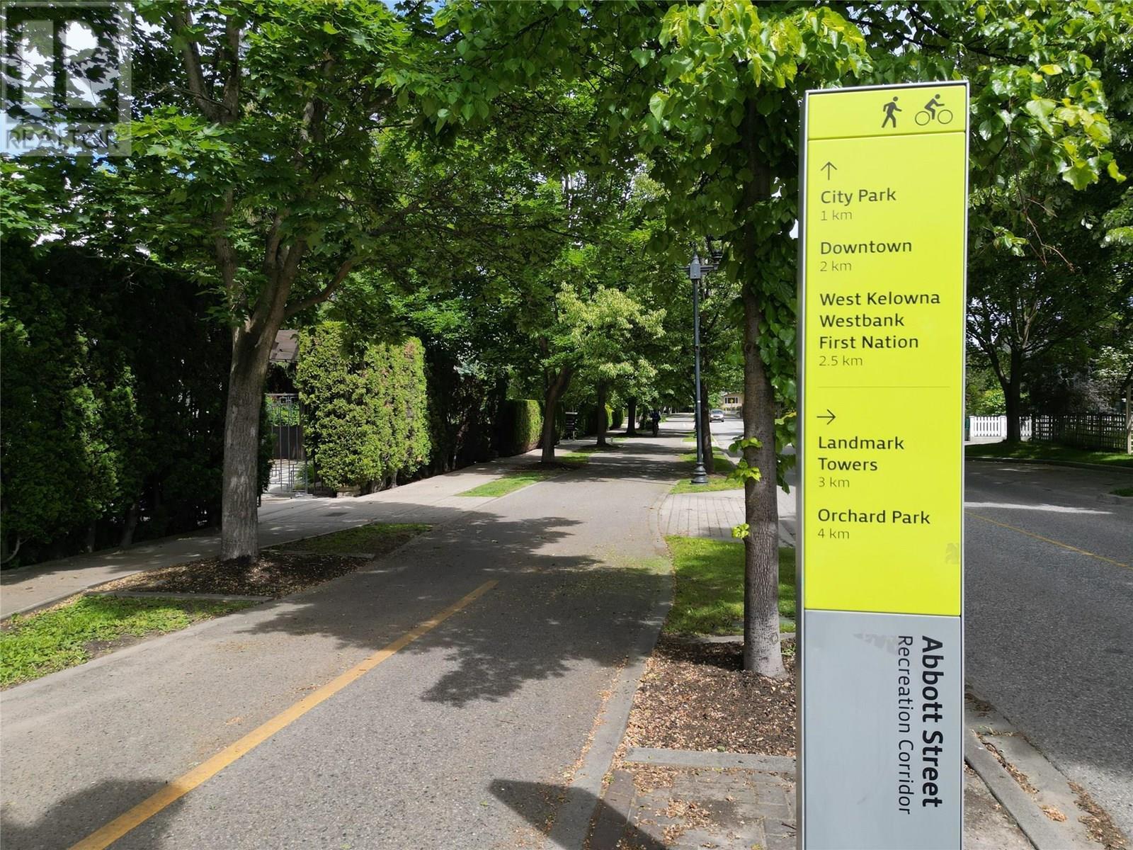 2257 Richter Street. Kelowna, British Columbia