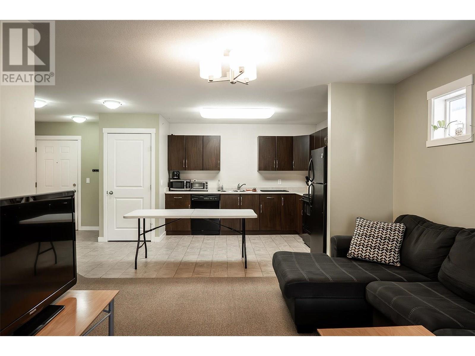 1481 Glenmore Road N Unit# 301. Kelowna, British Columbia