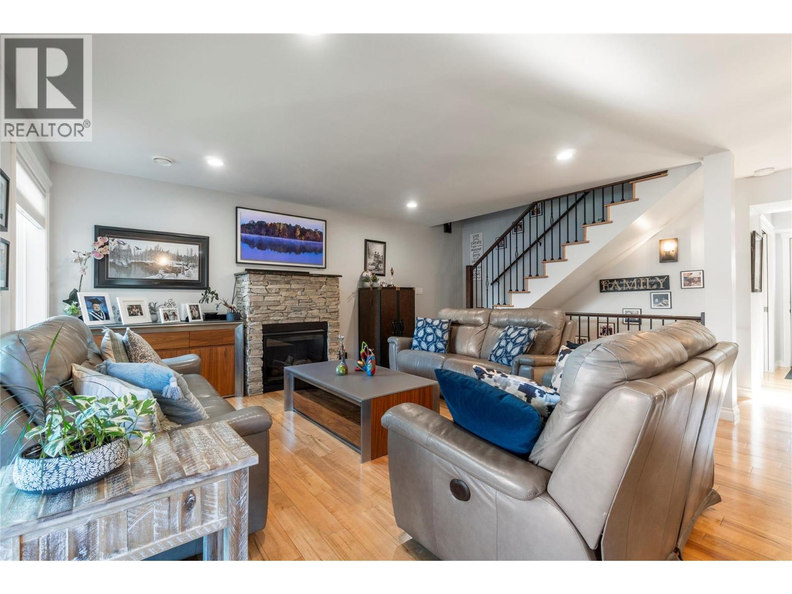 1541 Blind Bay Road Unit# 1. Sorrento, British Columbia