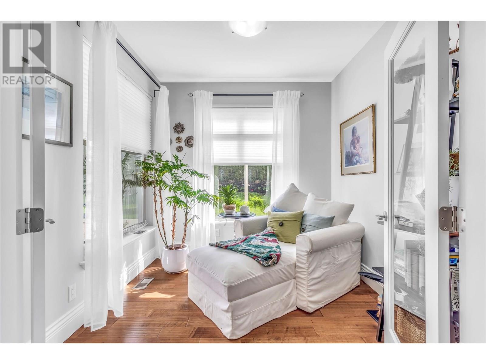 4450 Gordon Drive Unit# 105. Kelowna, British Columbia