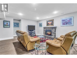 4450 Gordon Drive Unit# 105. Kelowna, British Columbia