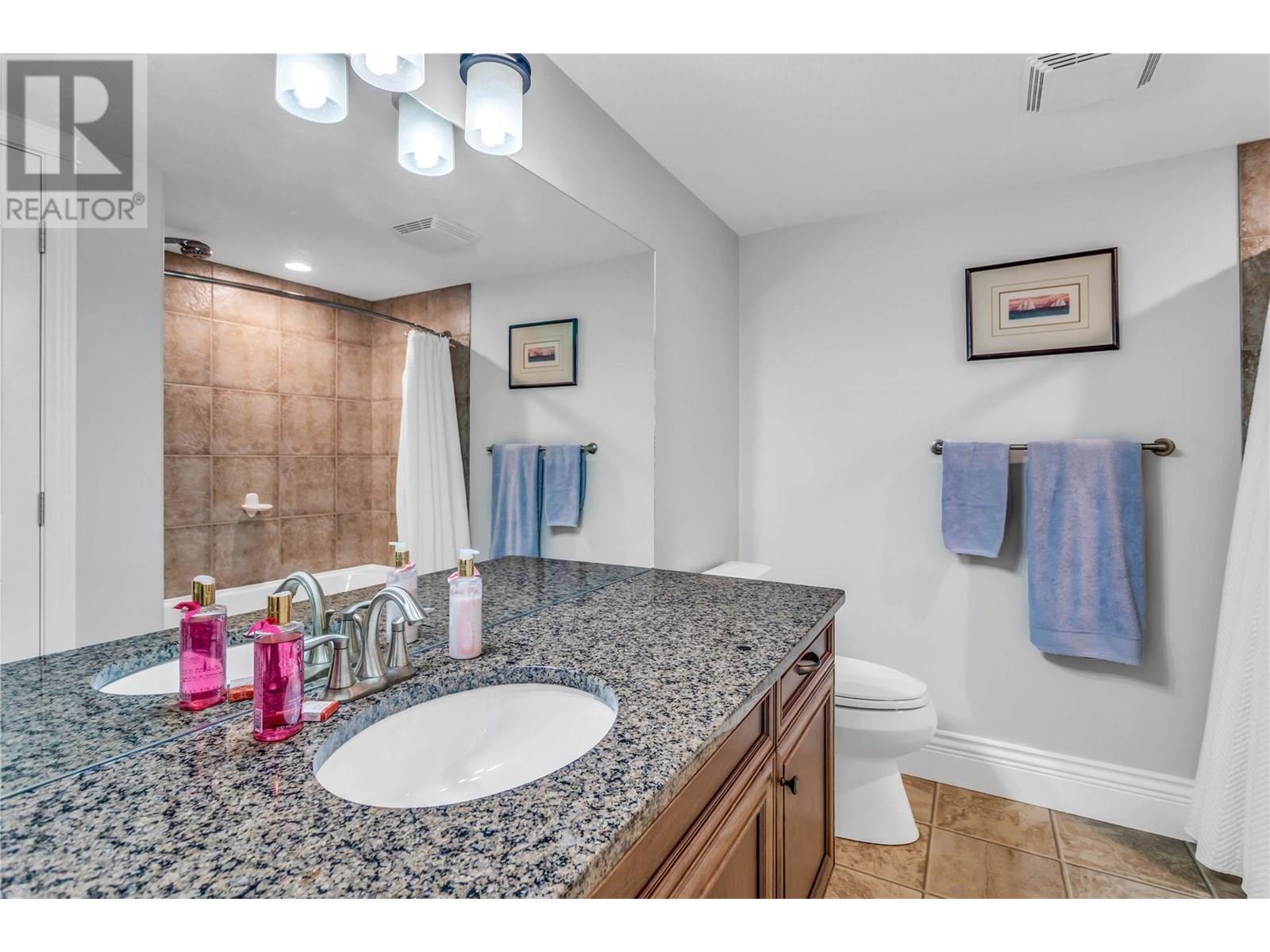 4450 Gordon Drive Unit# 105. Kelowna, British Columbia