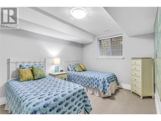 4450 Gordon Drive Unit# 105. Kelowna, British Columbia