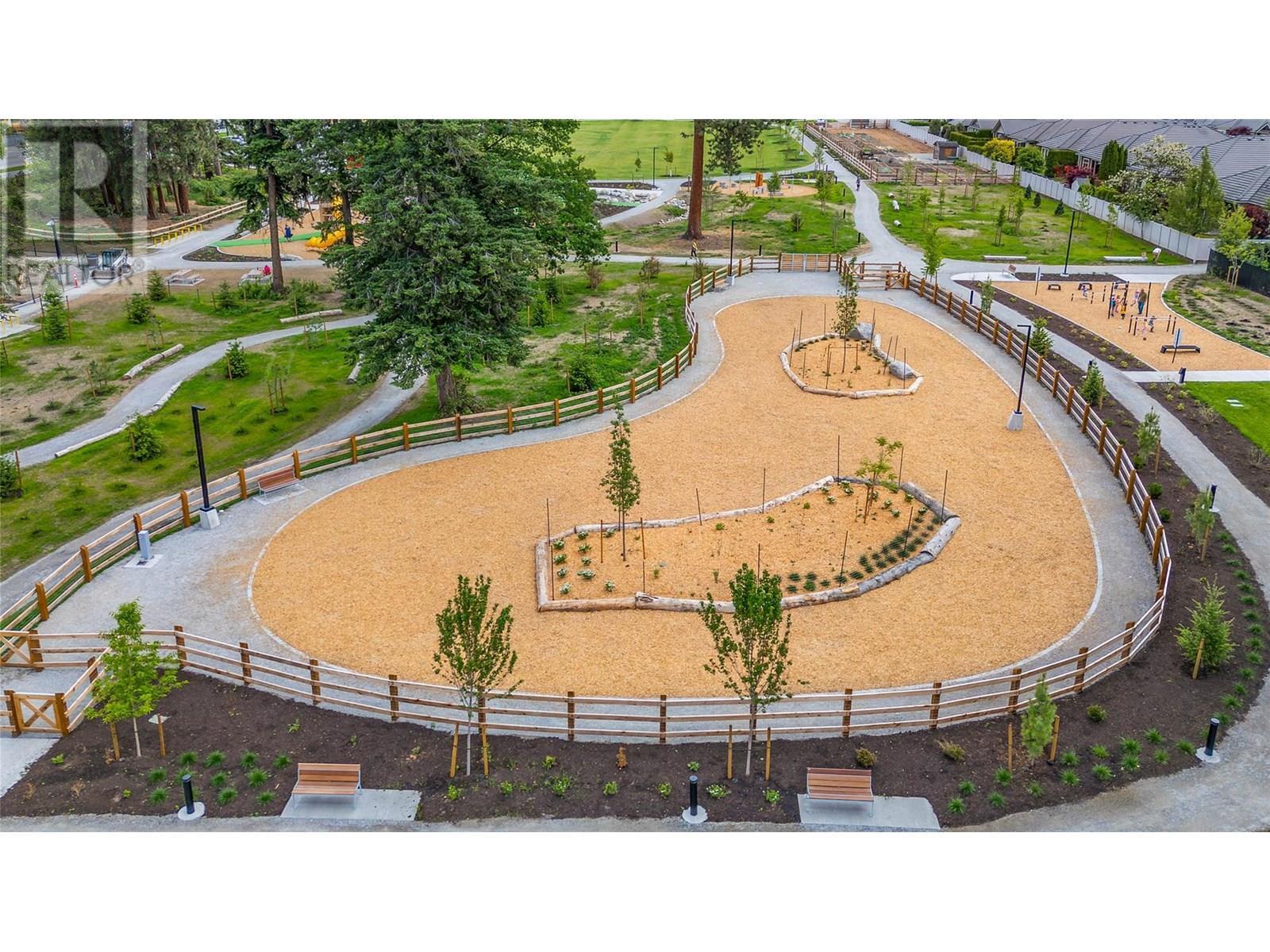 4450 Gordon Drive Unit# 105. Kelowna, British Columbia