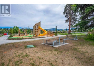 4450 Gordon Drive Unit# 105. Kelowna, British Columbia