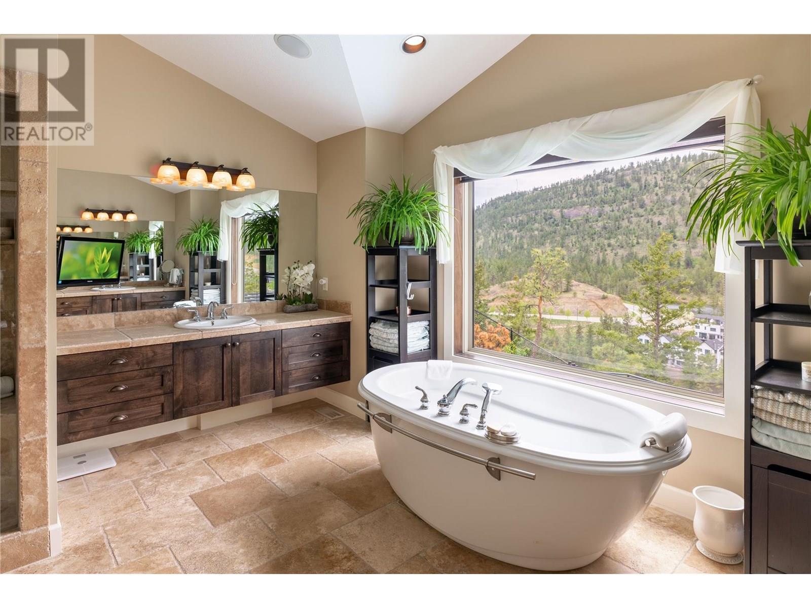 854 Big Rock Court. Kelowna, British Columbia