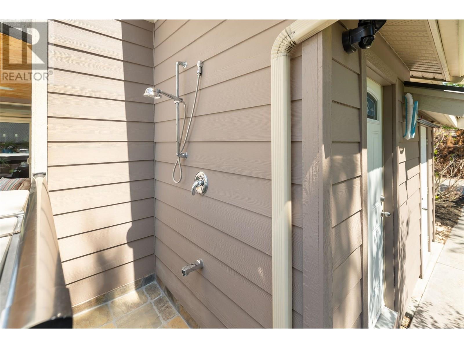 854 Big Rock Court. Kelowna, British Columbia