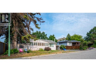 988 Glengarry Street. Kelowna, British Columbia