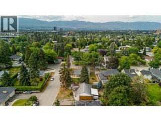 988 Glengarry Street. Kelowna, British Columbia