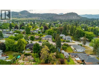 988 Glengarry Street. Kelowna, British Columbia