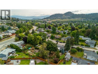 988 Glengarry Street. Kelowna, British Columbia