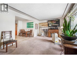 988 Glengarry Street. Kelowna, British Columbia