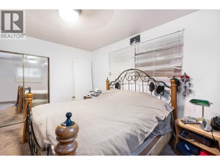 988 Glengarry Street. Kelowna, British Columbia