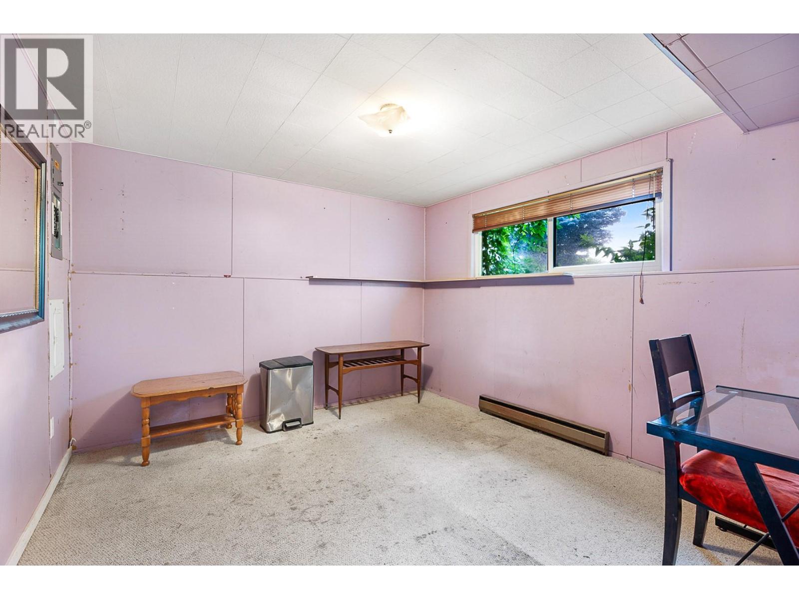 988 Glengarry Street. Kelowna, British Columbia