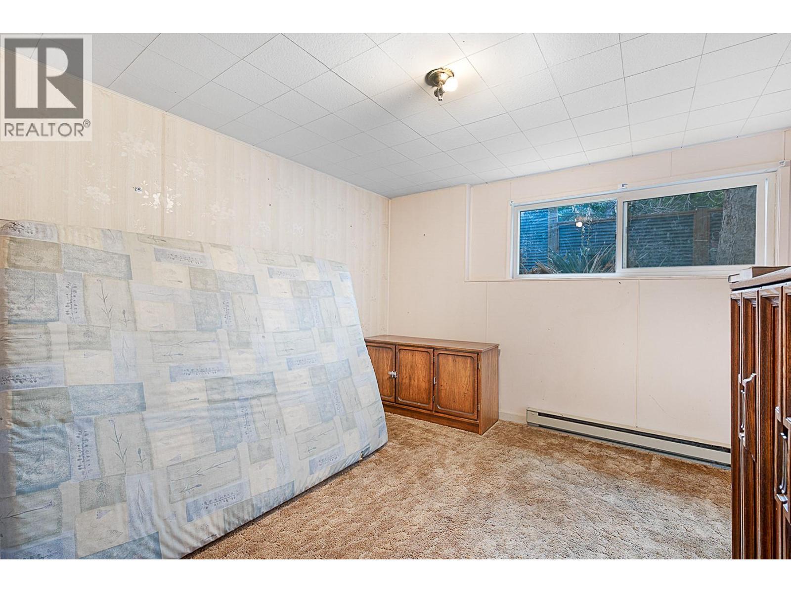 988 Glengarry Street. Kelowna, British Columbia