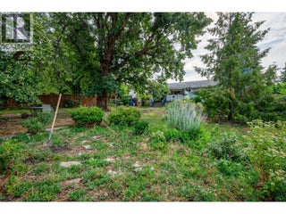 988 Glengarry Street. Kelowna, British Columbia