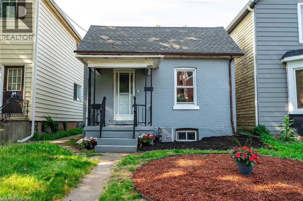 40 Aikman Avenue, Hamilton