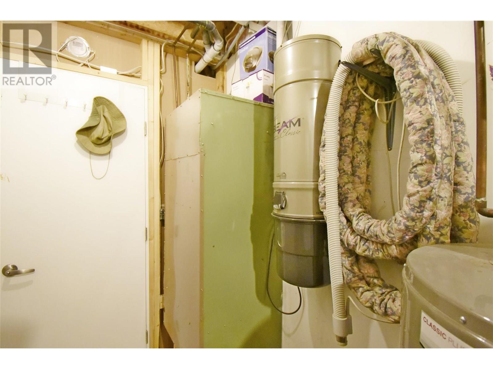 6292 Stickle Road. Vernon, British Columbia