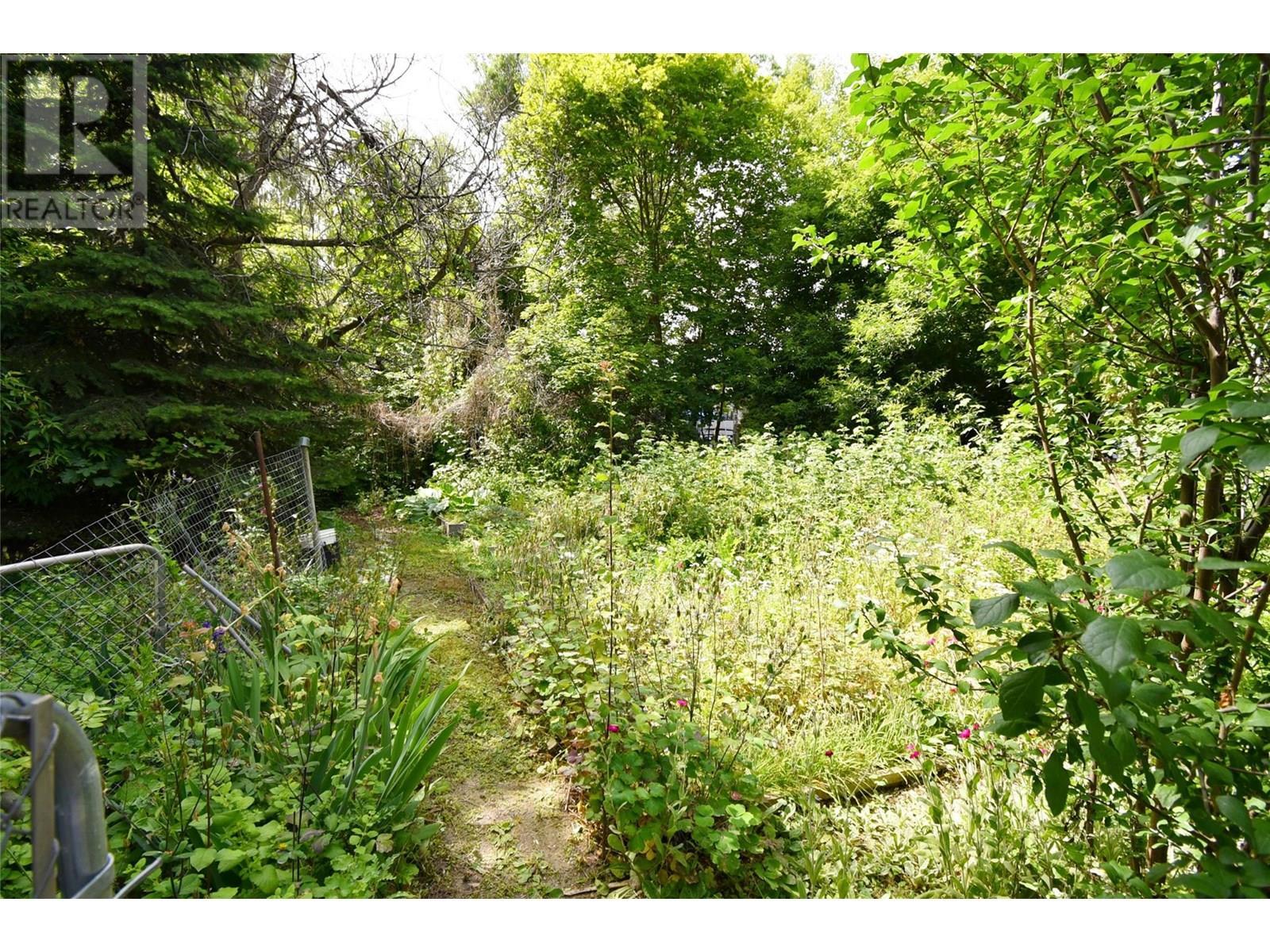 6292 Stickle Road. Vernon, British Columbia