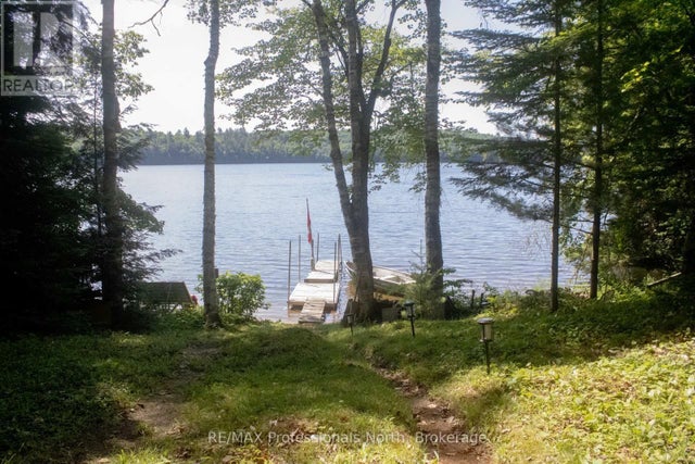 10673 Kimball Lake Wao, Algonquin Highlands (livingstone)