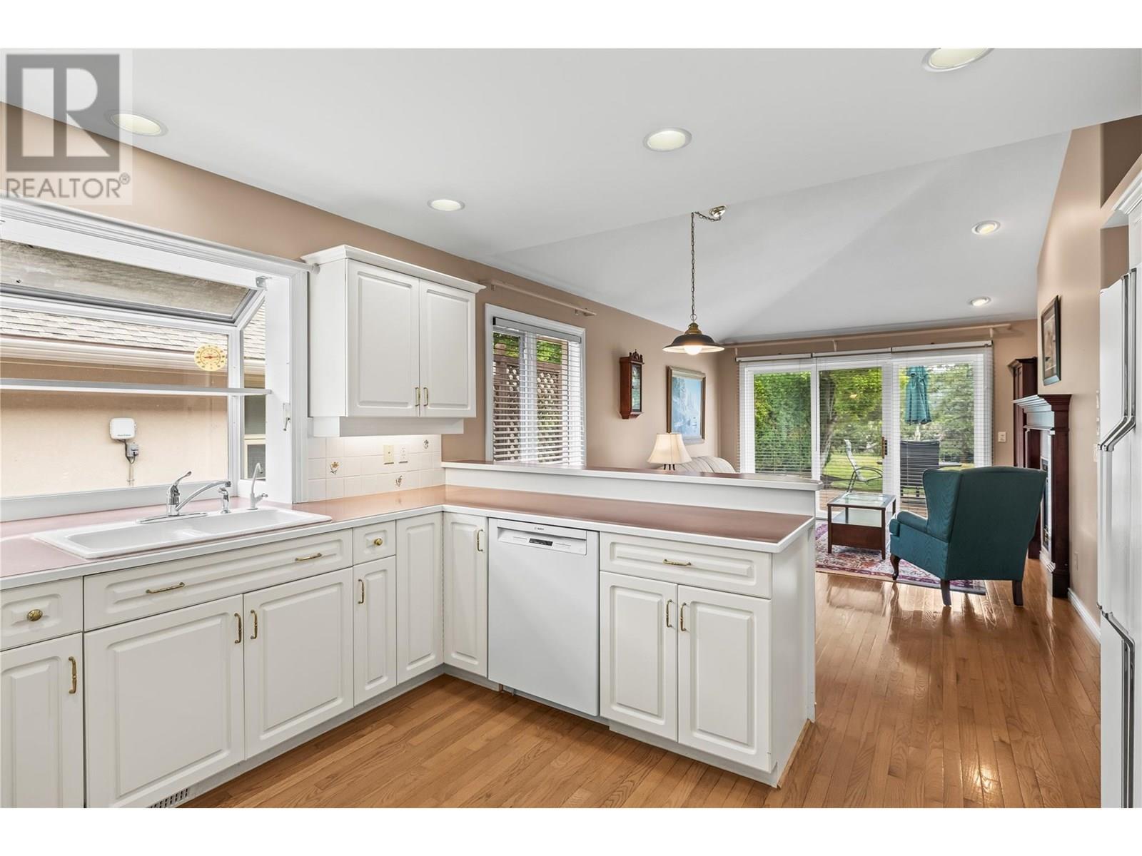 4003 Gallaghers Terrace. Kelowna, British Columbia