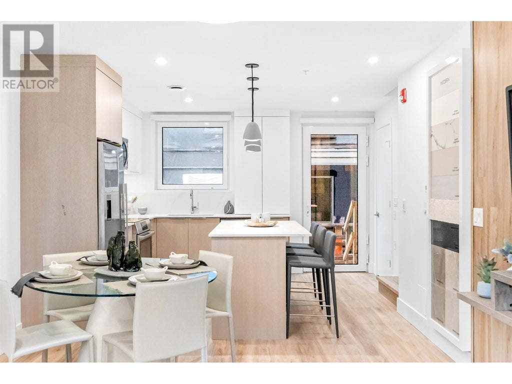 315 2250 E 1st Avenue, Vancouver