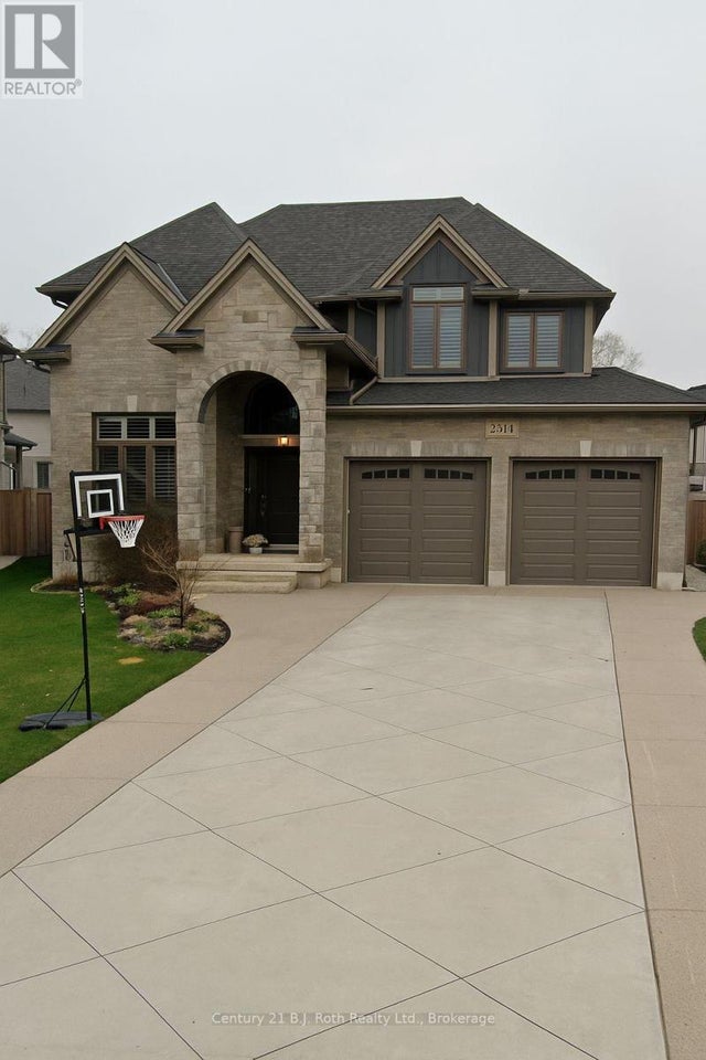 2314 Ballymote Way, London North (north C)