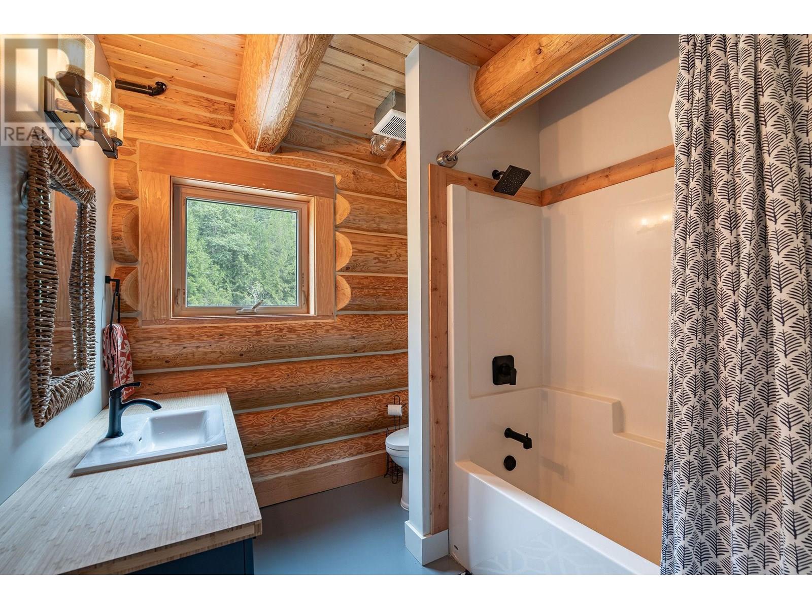 5860 Trans Canada Hwy 1. Malakwa, British Columbia