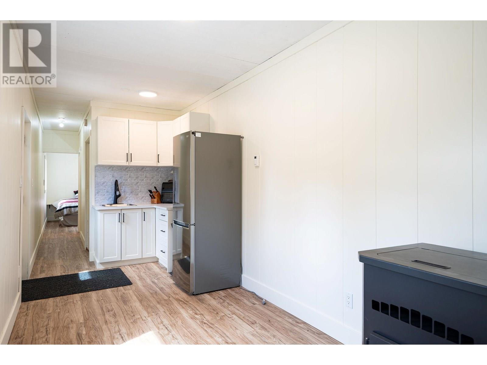 5860 Trans Canada Hwy 1. Malakwa, British Columbia