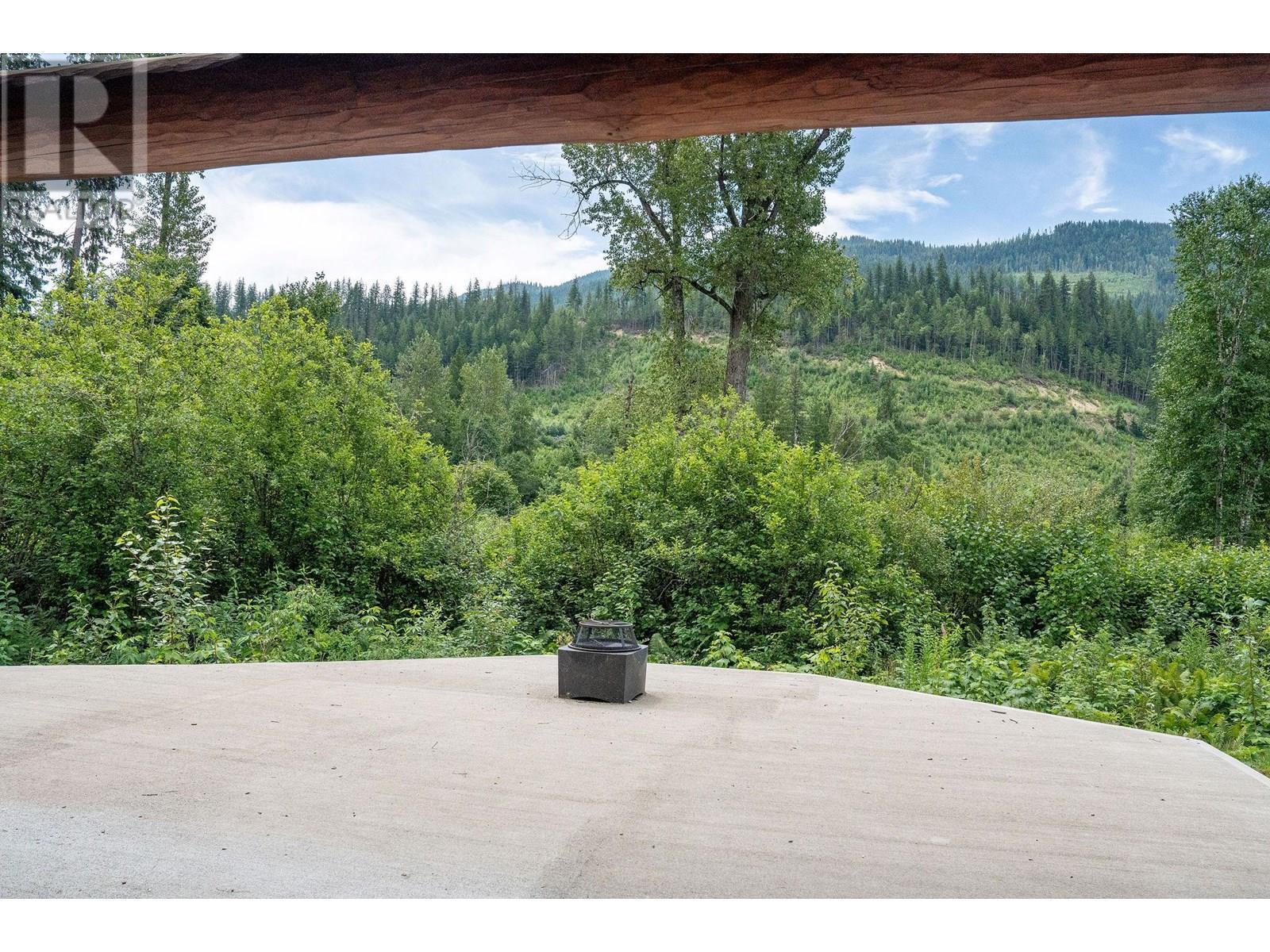 5860 Trans Canada Hwy 1. Malakwa, British Columbia