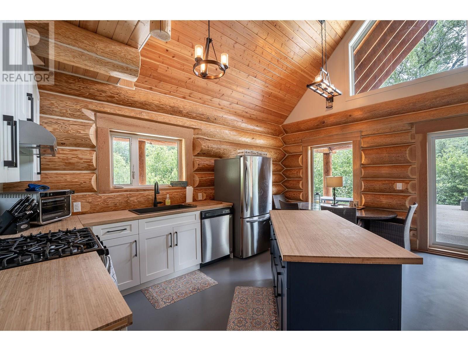 5860 Trans Canada Hwy 1. Malakwa, British Columbia