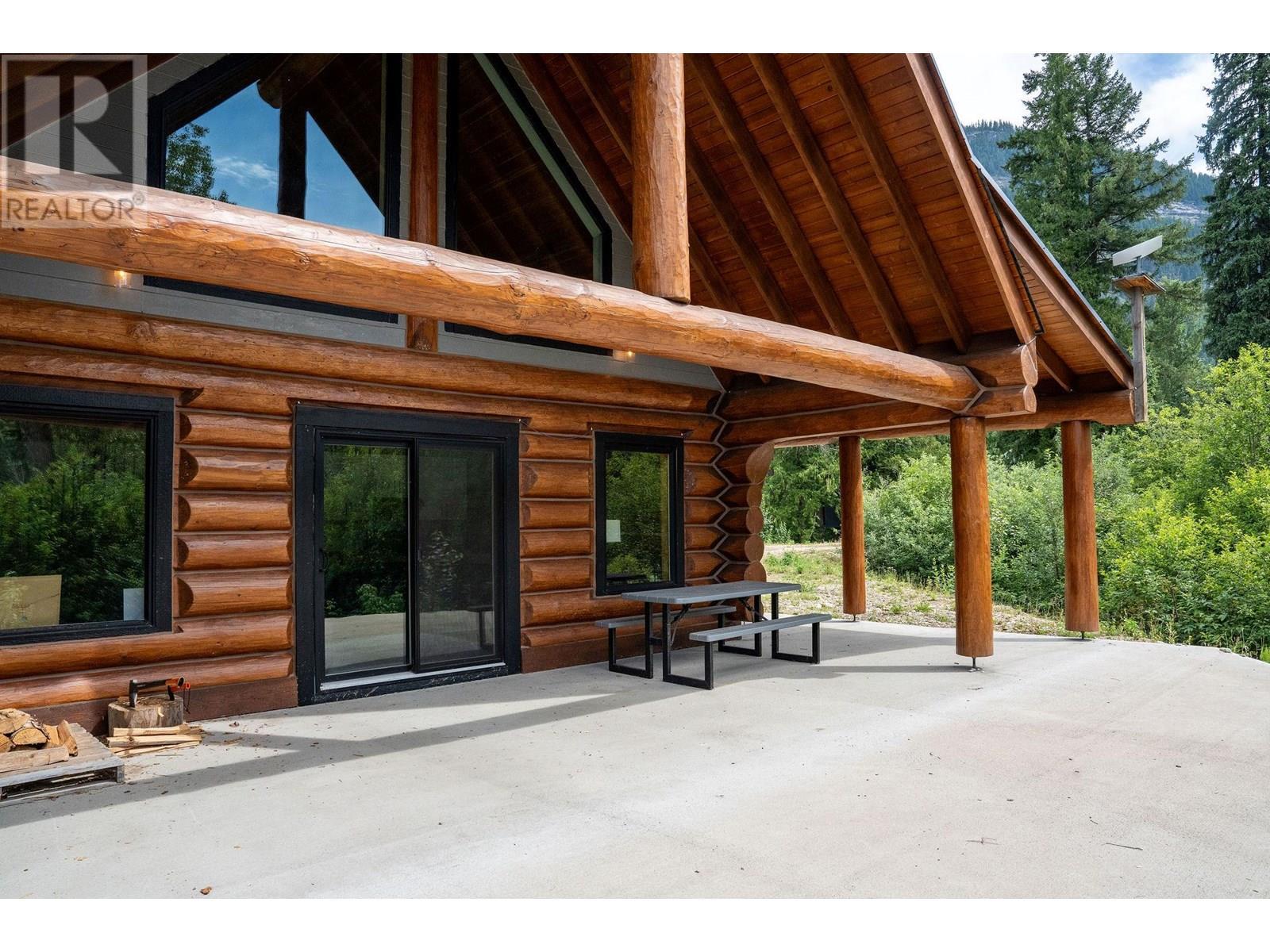 5860 Trans Canada Hwy 1. Malakwa, British Columbia