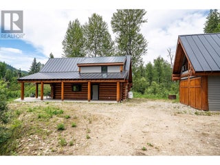 5860 Trans Canada Hwy 1. Malakwa, British Columbia