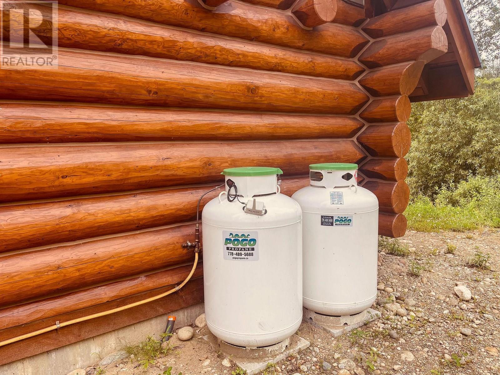 5860 Trans Canada Hwy 1. Malakwa, British Columbia