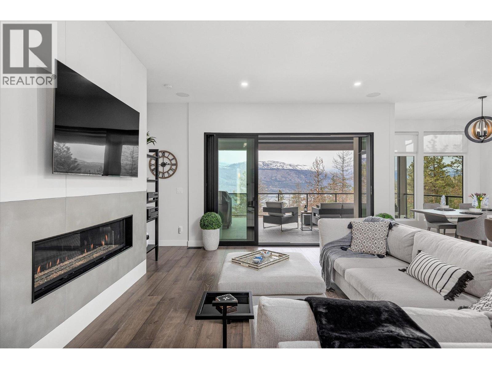 10058 Beacon Hill Drive. Lake Country, British Columbia