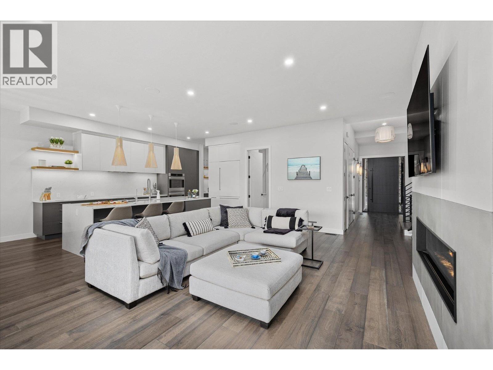 10058 Beacon Hill Drive. Lake Country, British Columbia