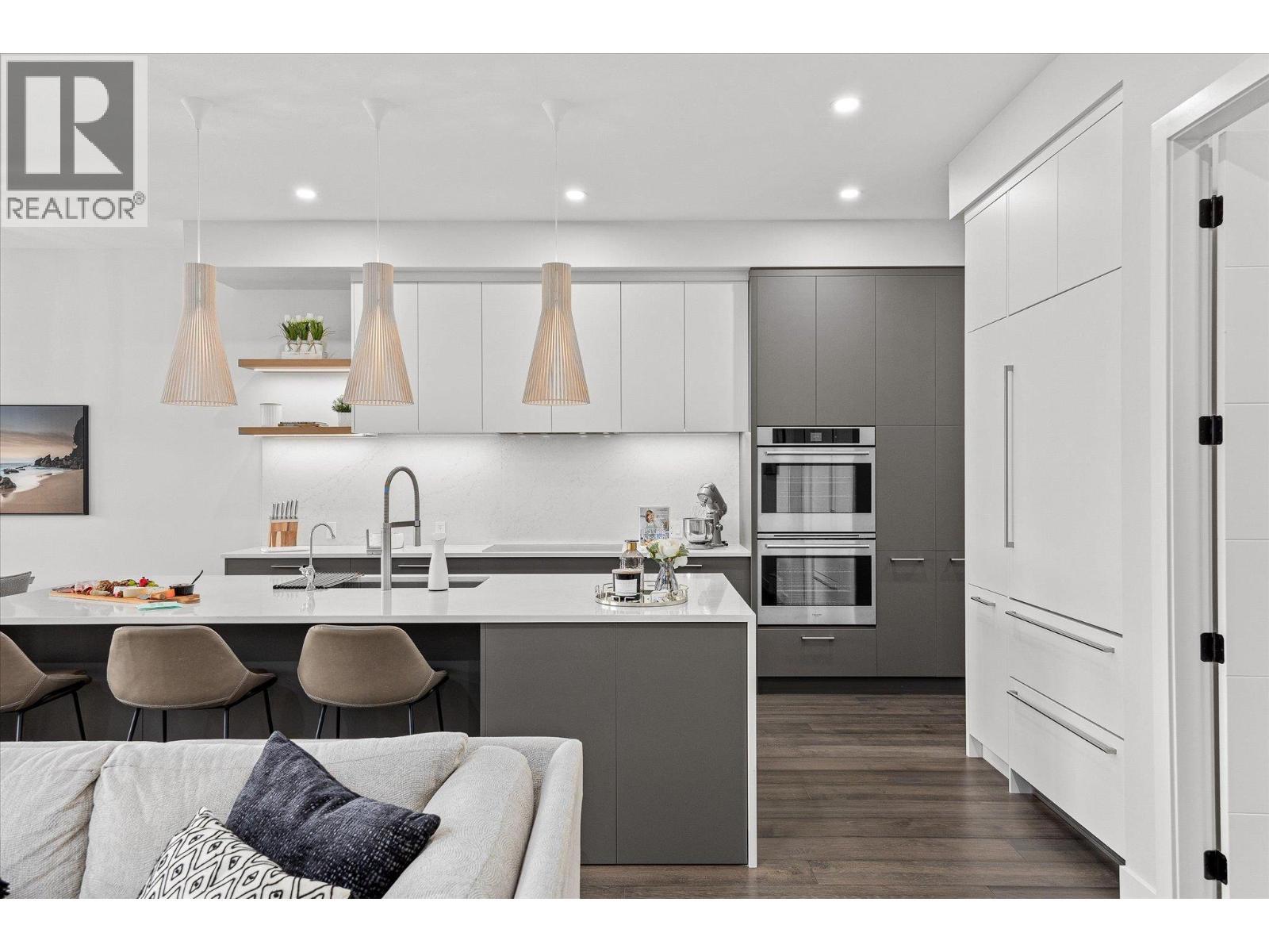 10058 Beacon Hill Drive. Lake Country, British Columbia