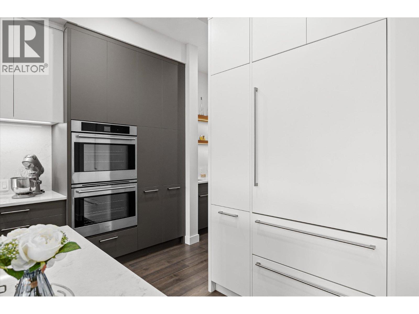 10058 Beacon Hill Drive. Lake Country, British Columbia