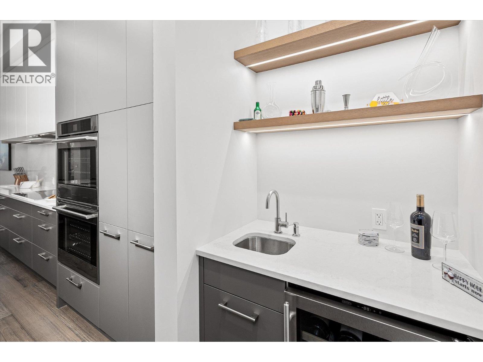 10058 Beacon Hill Drive. Lake Country, British Columbia