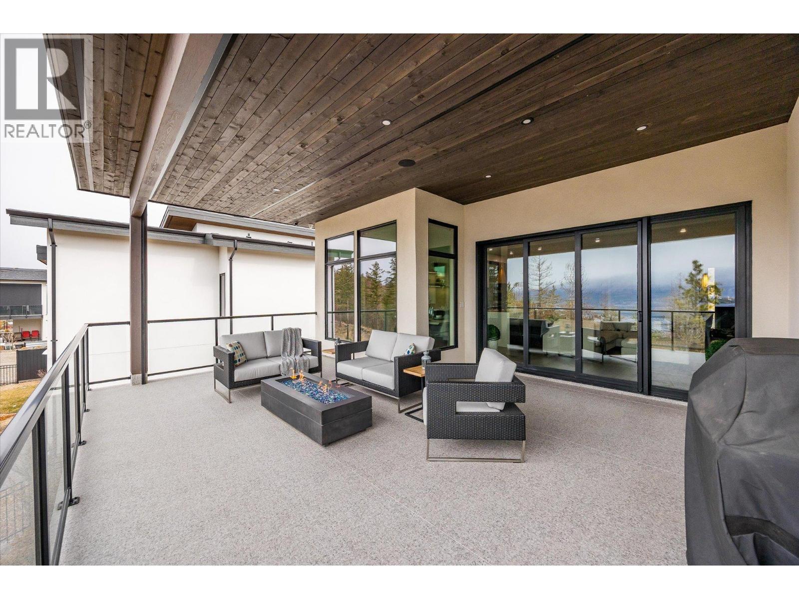 10058 Beacon Hill Drive. Lake Country, British Columbia