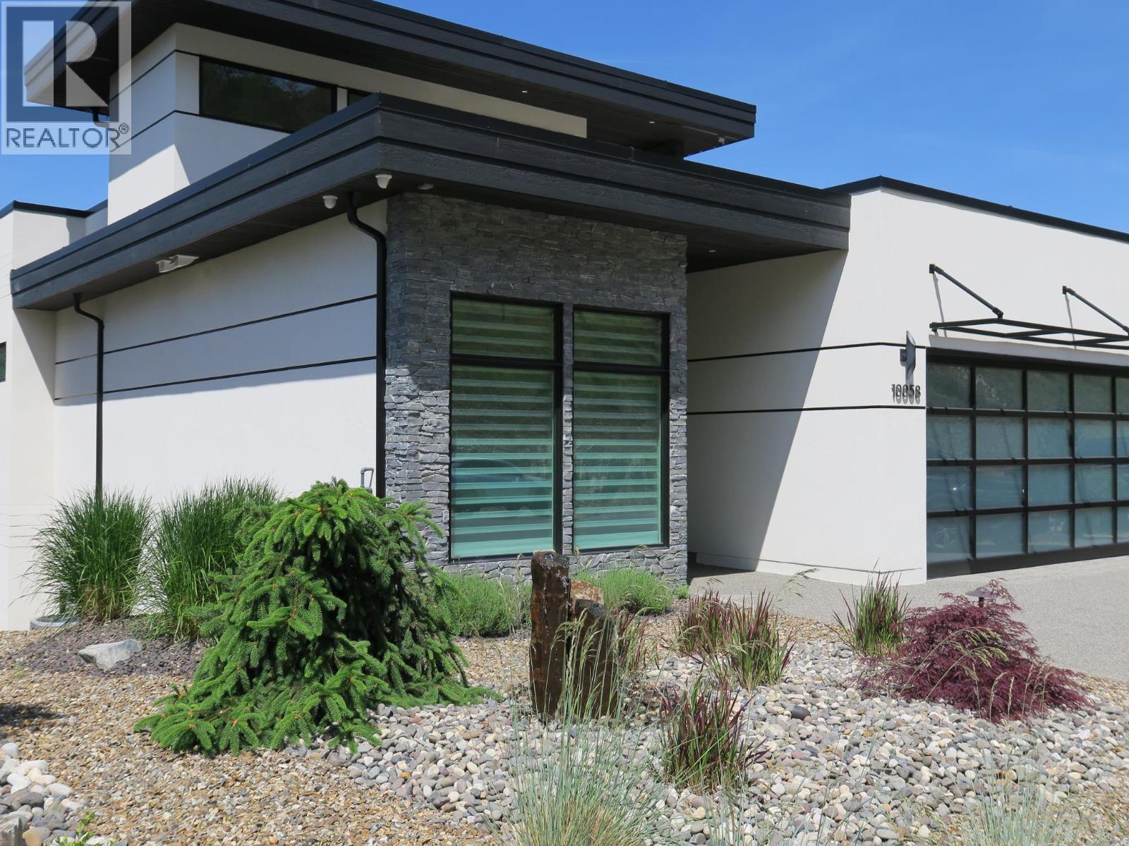 10058 Beacon Hill Drive. Lake Country, British Columbia