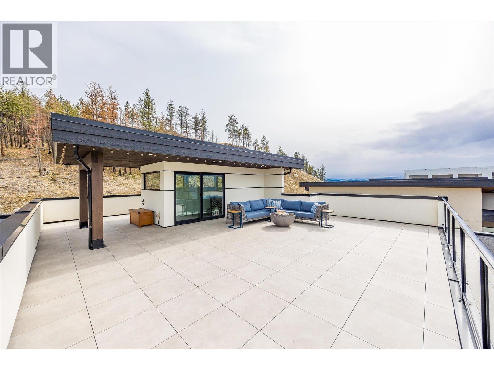 10058 Beacon Hill Drive. Lake Country, British Columbia